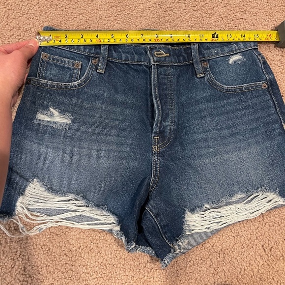 CALVIN KLEIN denim ripped short - Picture 6 of 10